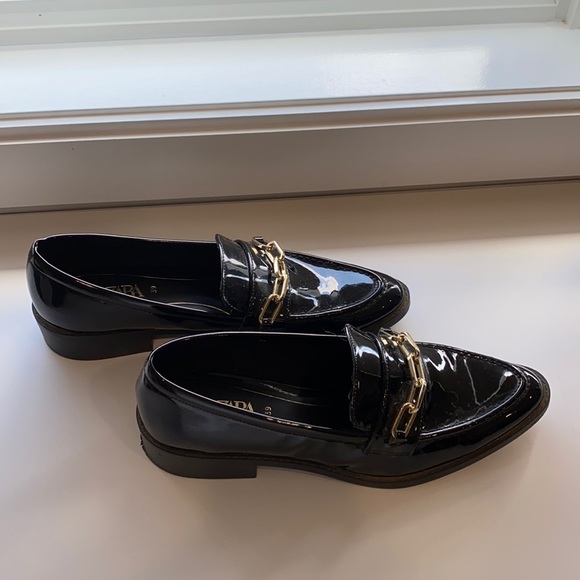Zara Shoes - Zara patent leather flats